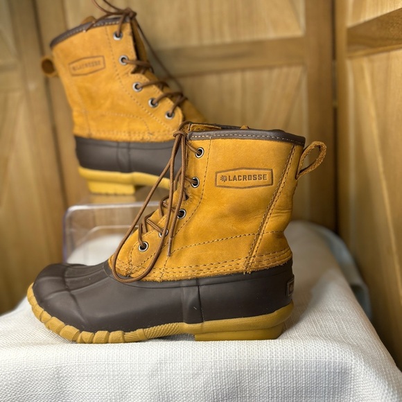 LaCrosse Shoes - LaCrosse Tan and Brown Waterproof Boots Womens Size 7